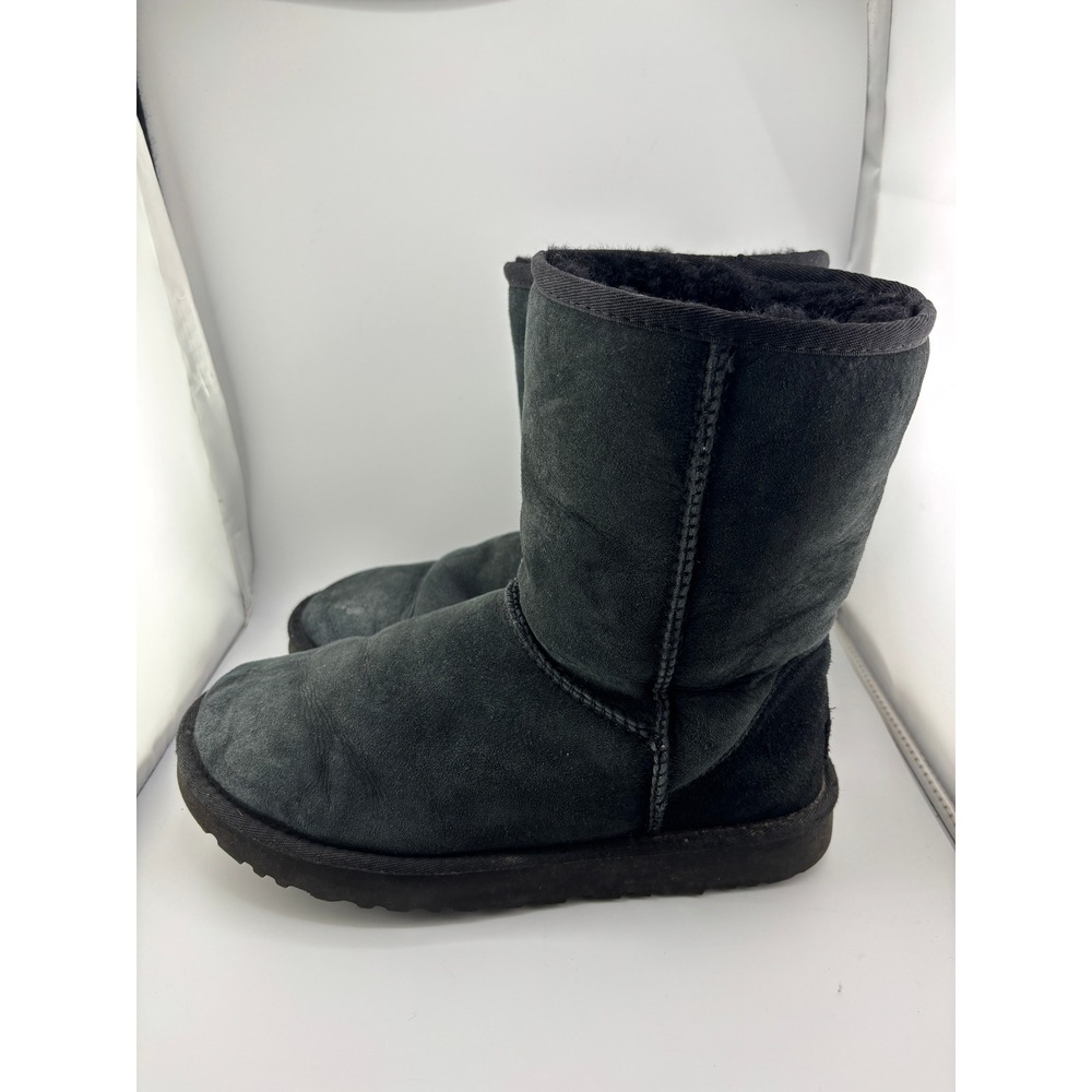 UGG Classic Short II Black Suede Sheepskin Boots 1016223 Womens 9